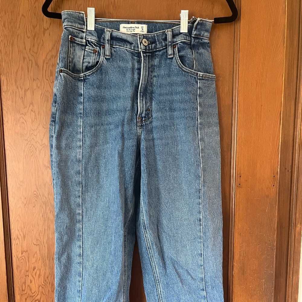 Abercrombie 90's straight ultra high rise jeans with side panel details